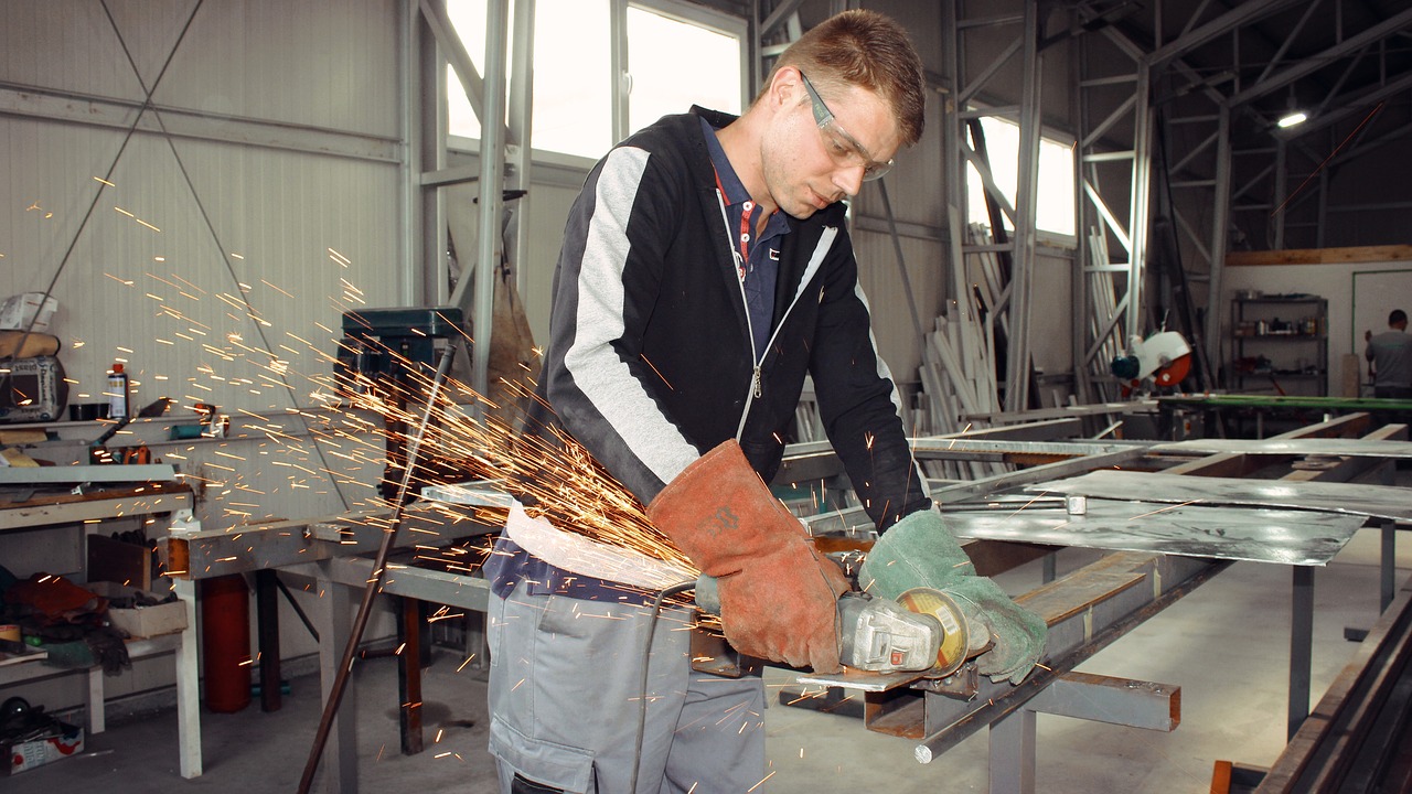 Cięcie profili aluminiowych i stalowych